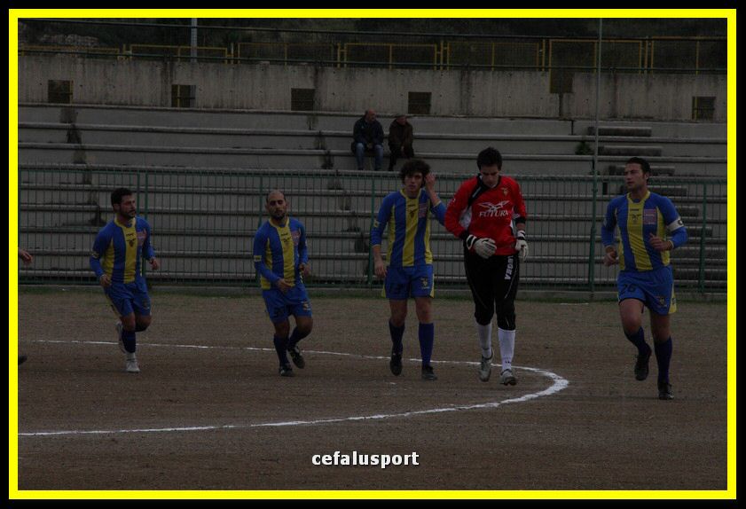 111210 Futura 061_tn.jpg